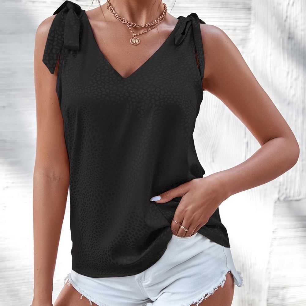 Bohemian CreamLeopard Print Satin Sleeveless Top - Picture 7 of 10